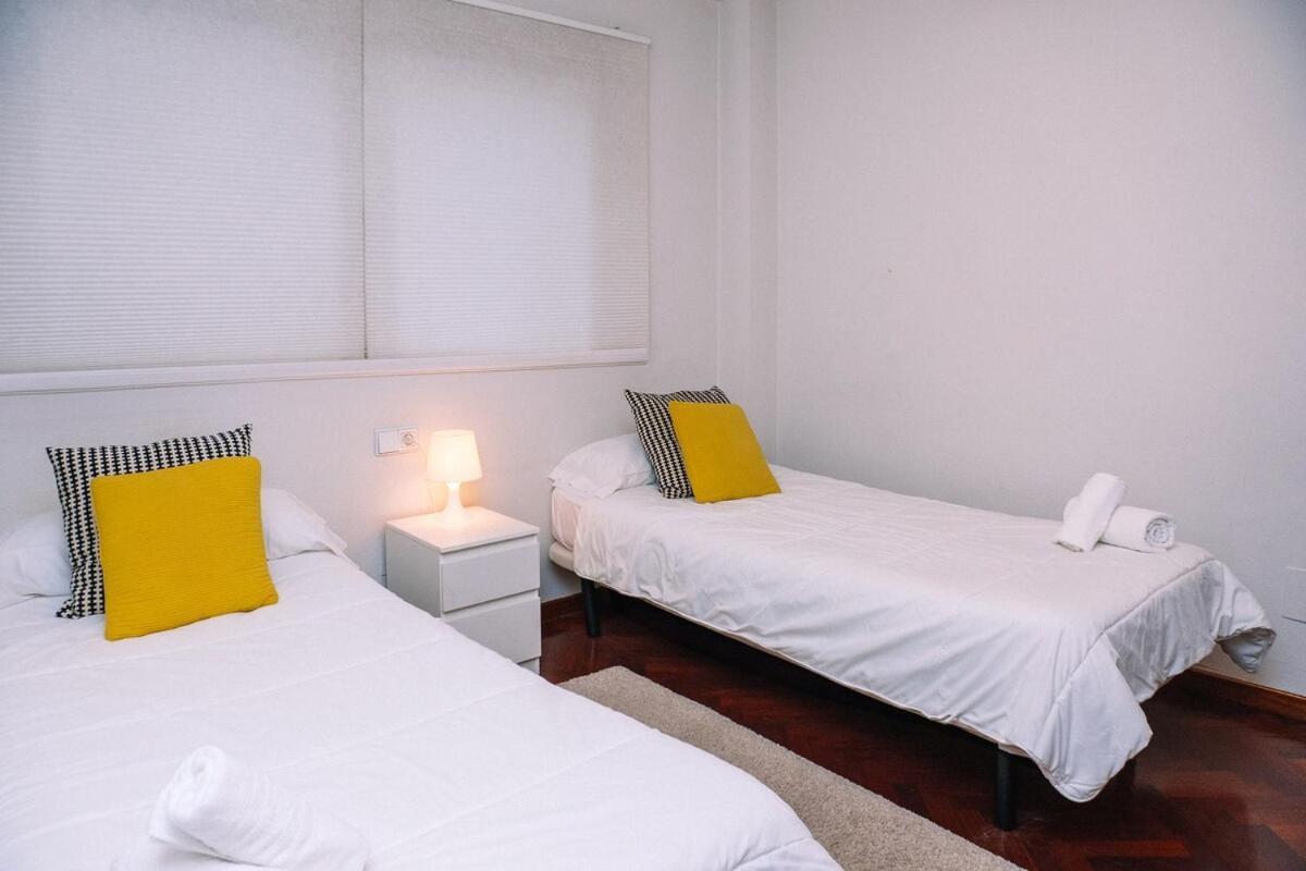 Luz Y Descanso Con Parking By Apartamento Vigo